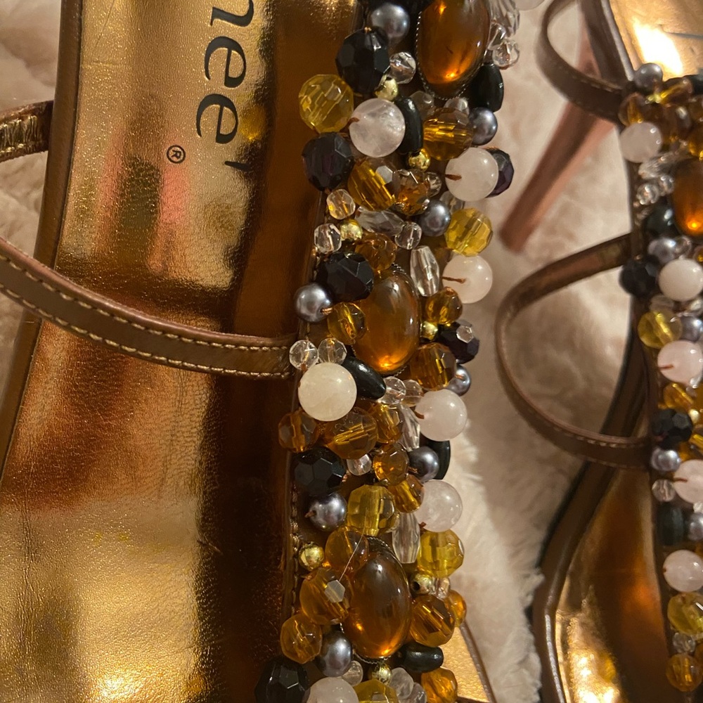 J. Reneé Heels - Picture 10 of 13